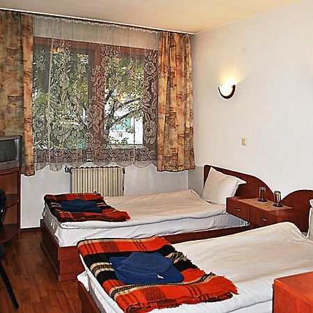 סופיה Family Hotel Zora מראה חיצוני תמונה