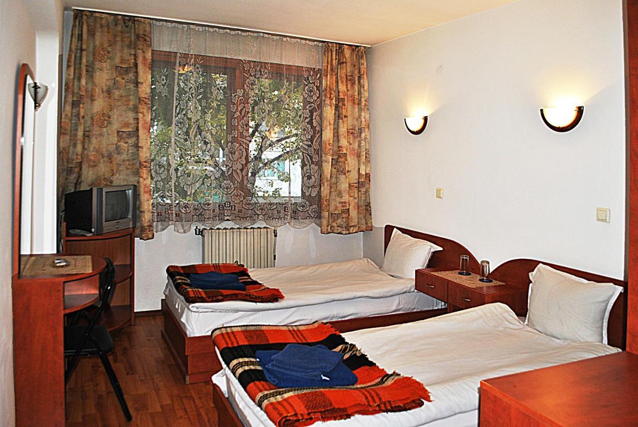 סופיה Family Hotel Zora מראה חיצוני תמונה